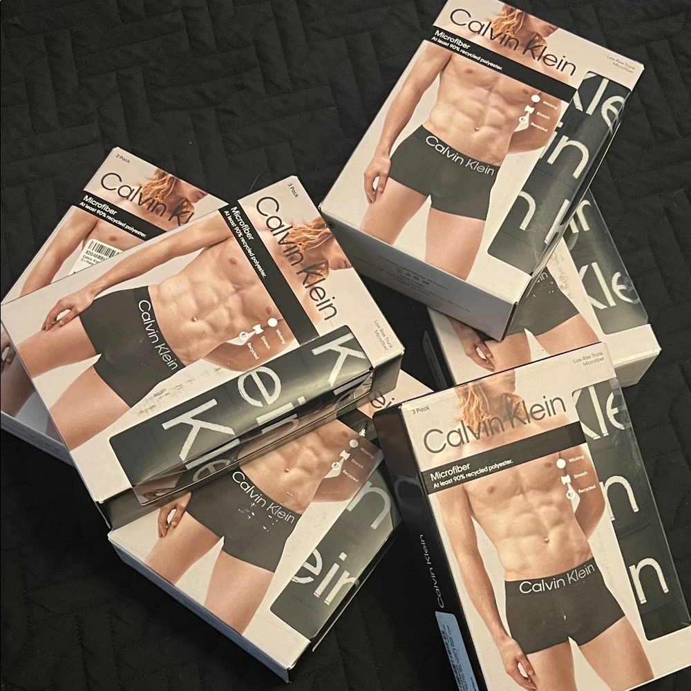 Calvin Klein low rise trunk three pack
Bundle of 6 boxes - 3 pack boxes
